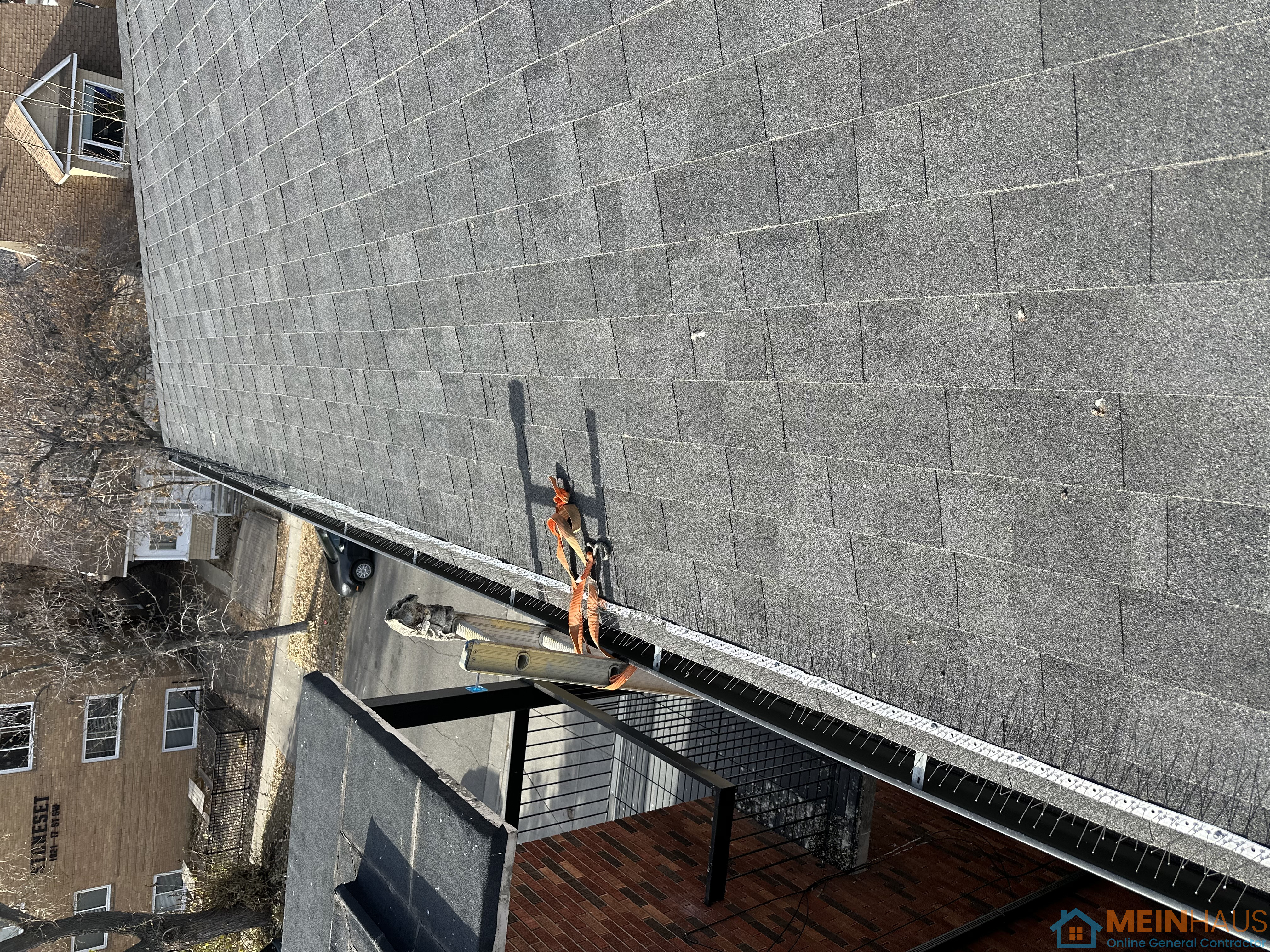 Pigeon Gaurd installation (3rd story) — before